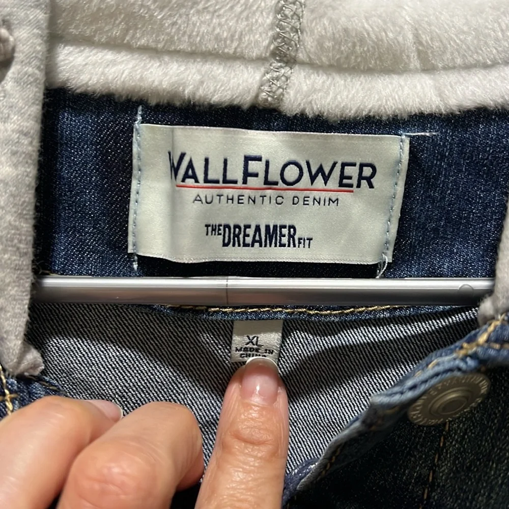 Denim jacket with hoodie. - Picture 2 of 3
